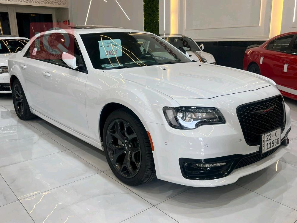 كرايسلر 300